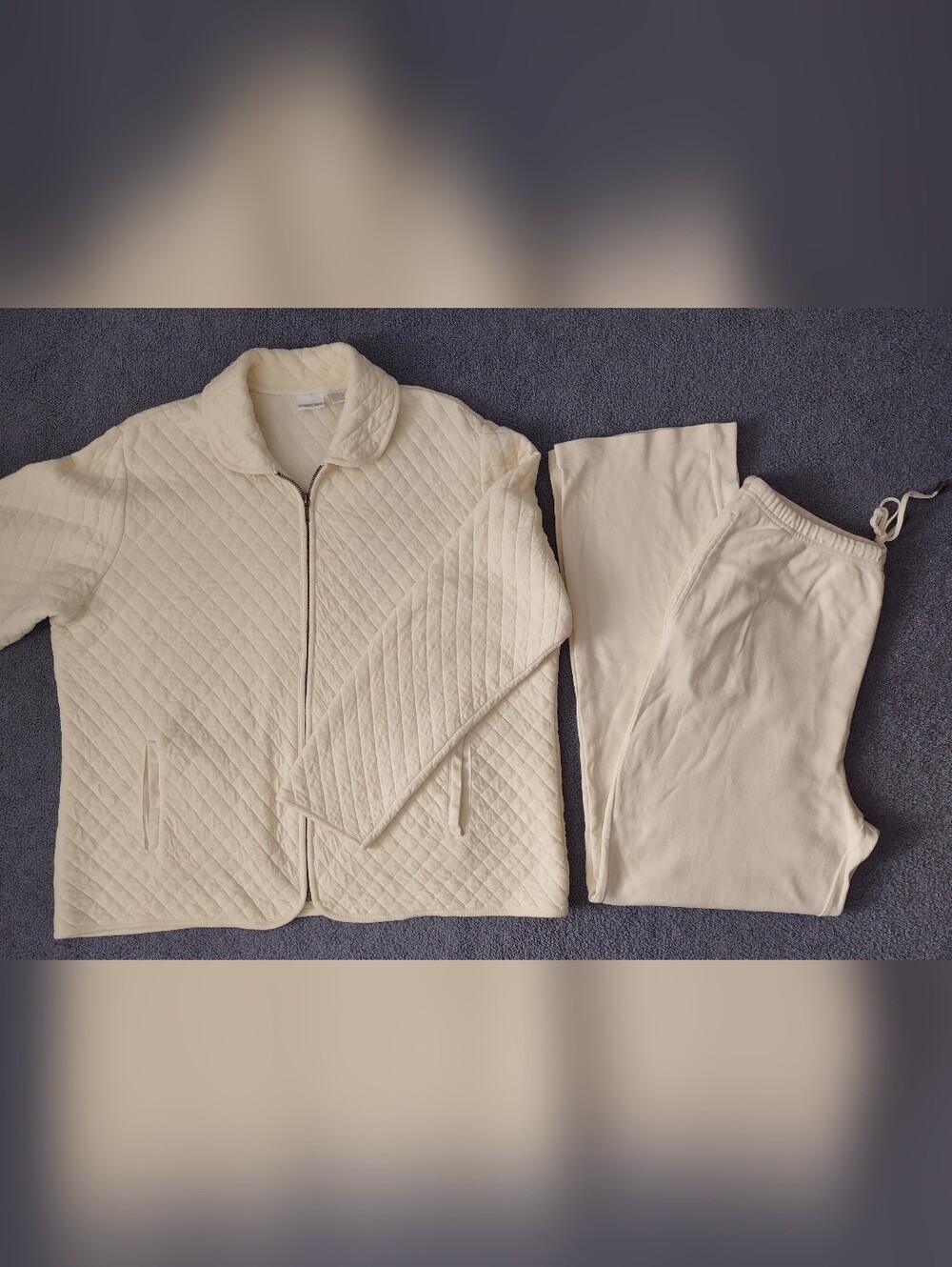 L Vintage Sweatshirt and Pants Set - Loungewear